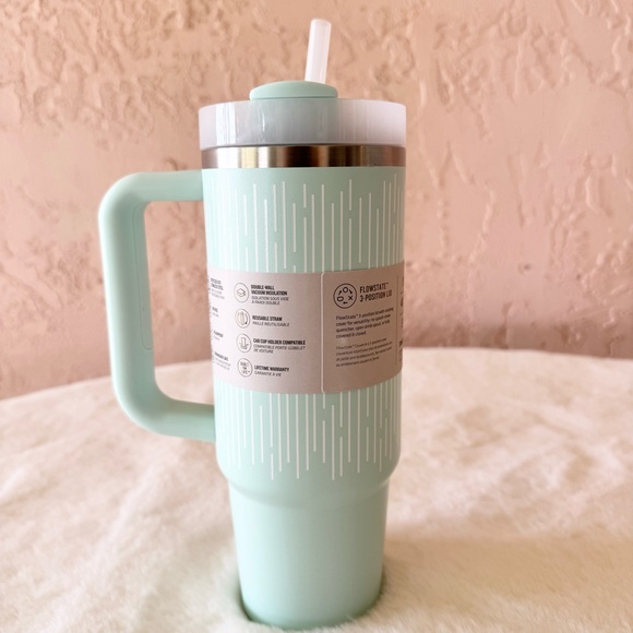 *NEW*Limited Edition Stanley 30oz Soft Rain Mint & Box - Picture 3 of 7